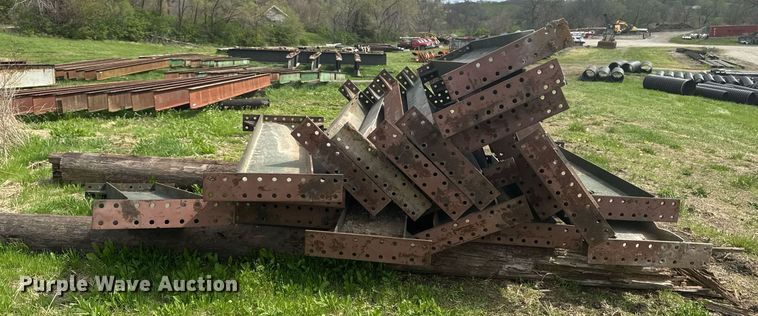 image for item EM3973 Approximately 20 I-beams