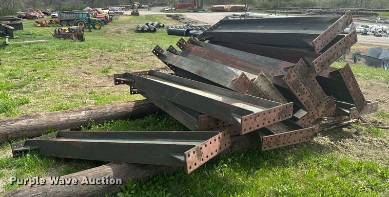 image for item EM3973 Approximately 20 I-beams