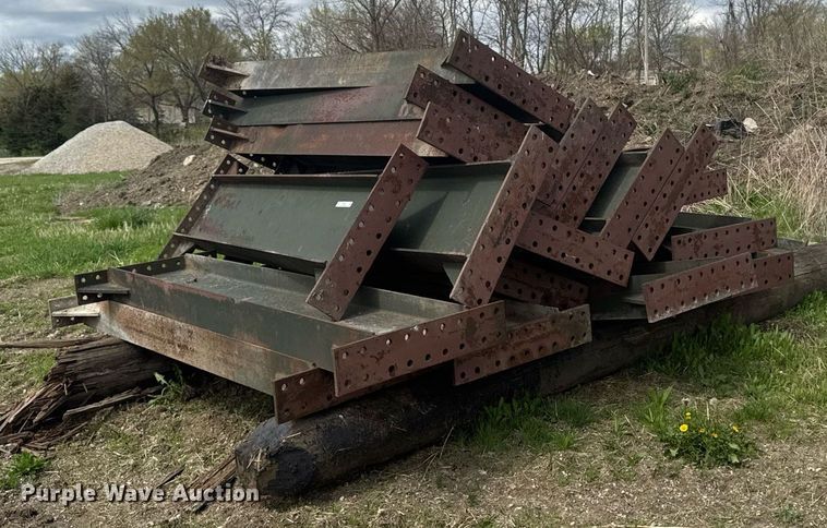 image for item EM3973 Approximately 20 I-beams