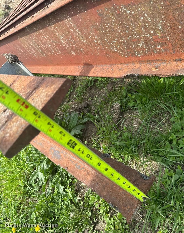 image for item EM3974 (10) I-beams