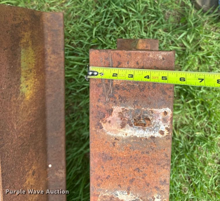 image for item EM3976 (10) I-beams