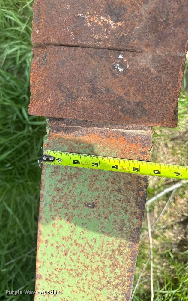 image for item EM3977 (10) I-beams