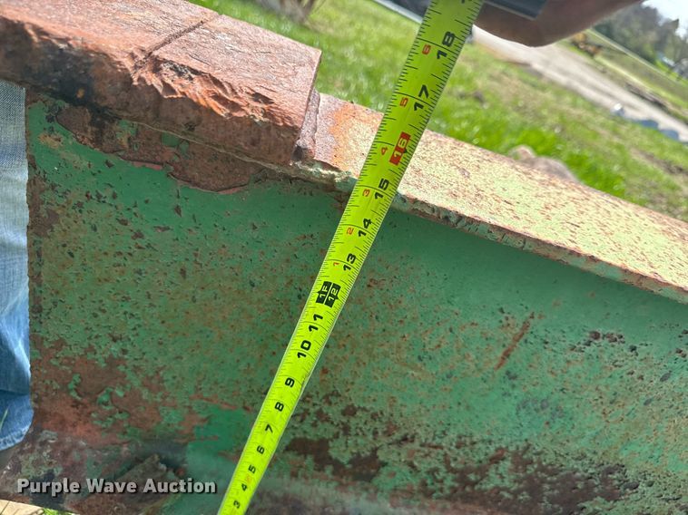 image for item EM3977 (10) I-beams