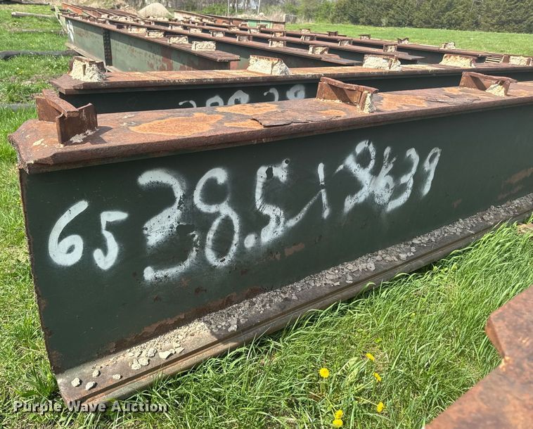 image for item EM3981 (4) I-beams