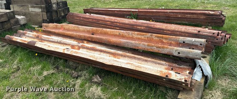 image for item EM3989 Approximately 35 guardrails