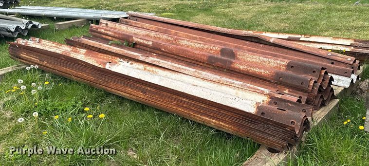 image for item EM3989 Approximately 35 guardrails