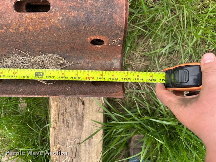 image for item EM3989 Approximately 35 guardrails