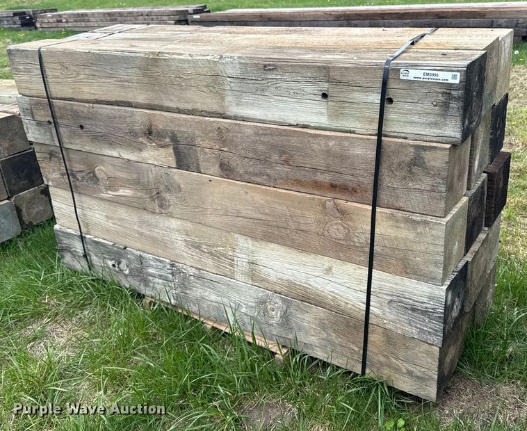 image for item EM3995 (15) wood beams