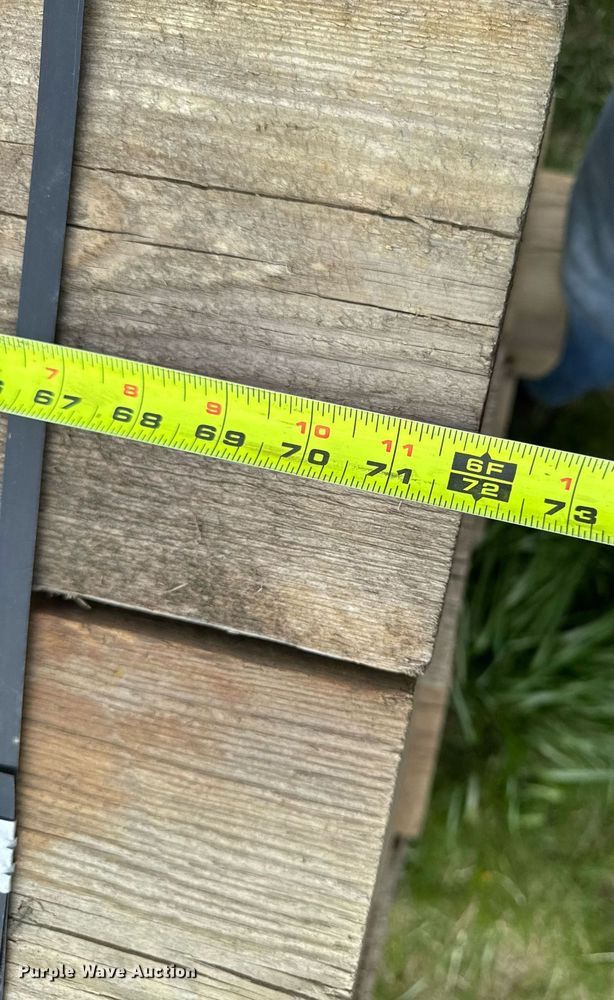 image for item EM3998 (15) wood beams