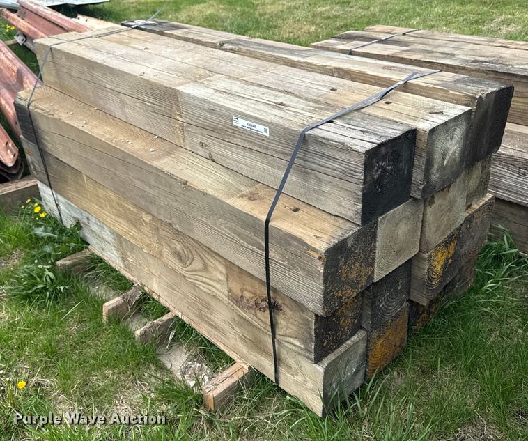 image for item EM4000 (15) wood beams