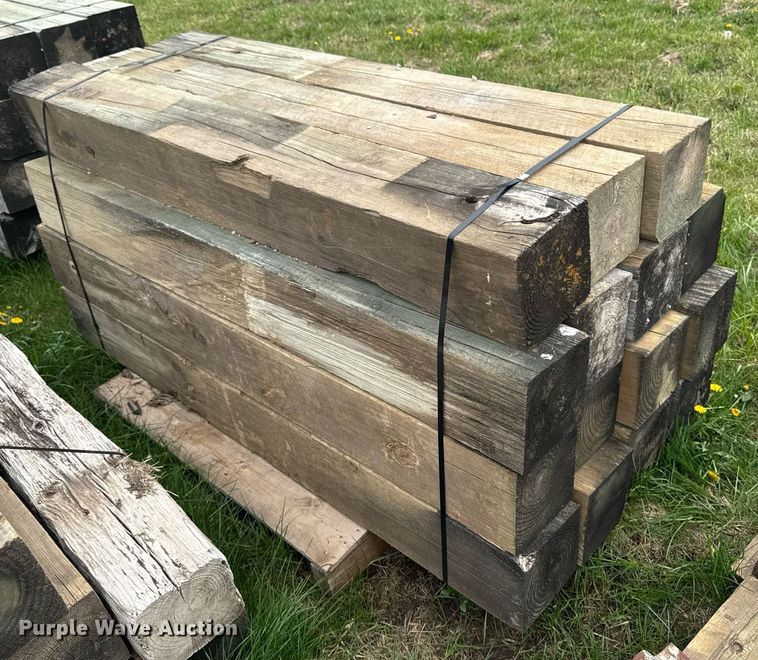 image for item EM4000 (15) wood beams