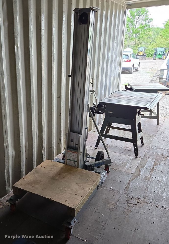 image for item EM7183 Genie  SLC-12 material lift 