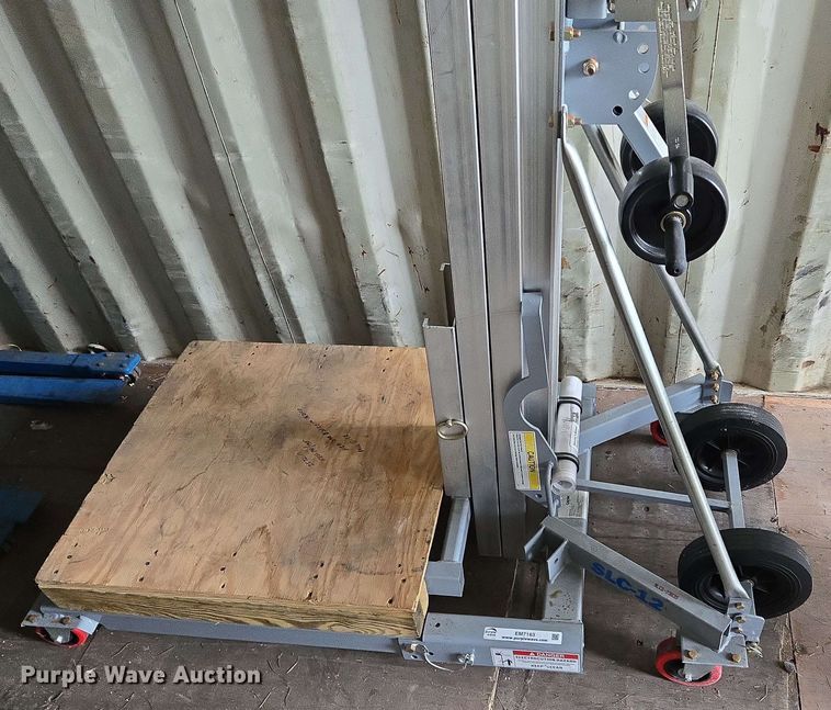 image for item EM7183 Genie  SLC-12 material lift 