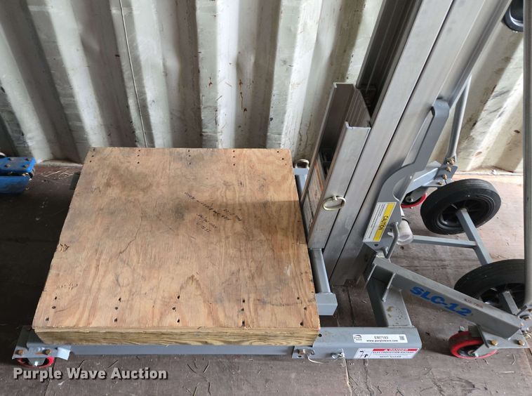 image for item EM7183 Genie  SLC-12 material lift 