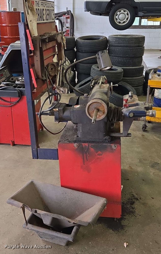 image for item EM7191 Ammco 4000 brake lathe 