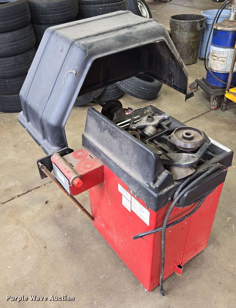 image for item EM7192 Coats Direct Drive  850 Solid State  tire machine