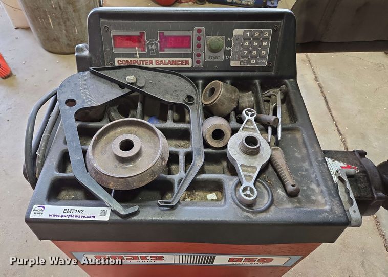 image for item EM7192 Coats Direct Drive  850 Solid State  tire machine