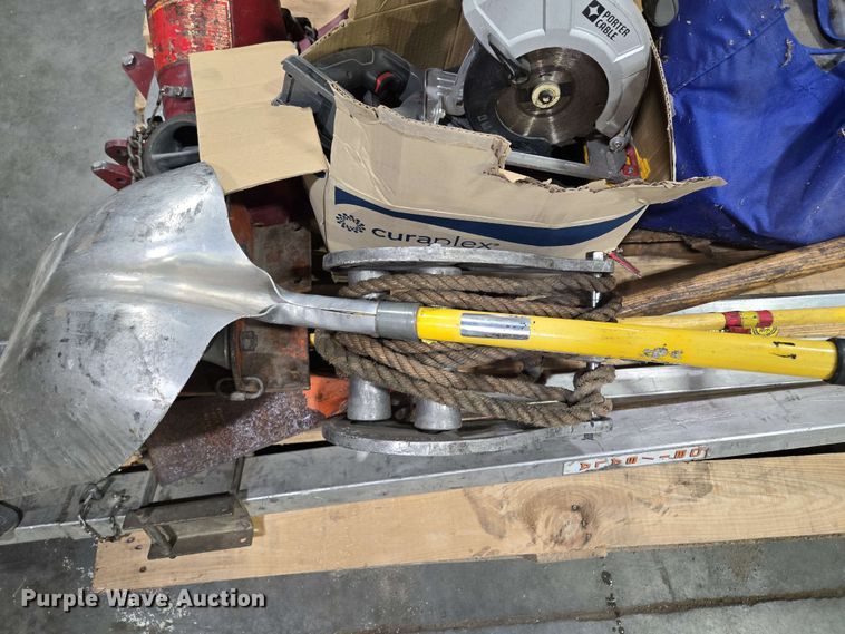 image for item EM7196 Fire fighting equipment 