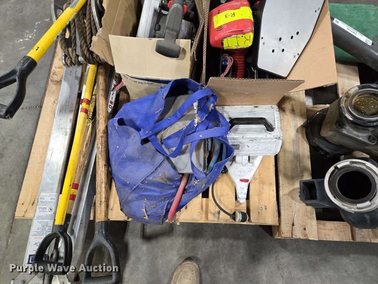 image for item EM7196 Fire fighting equipment 