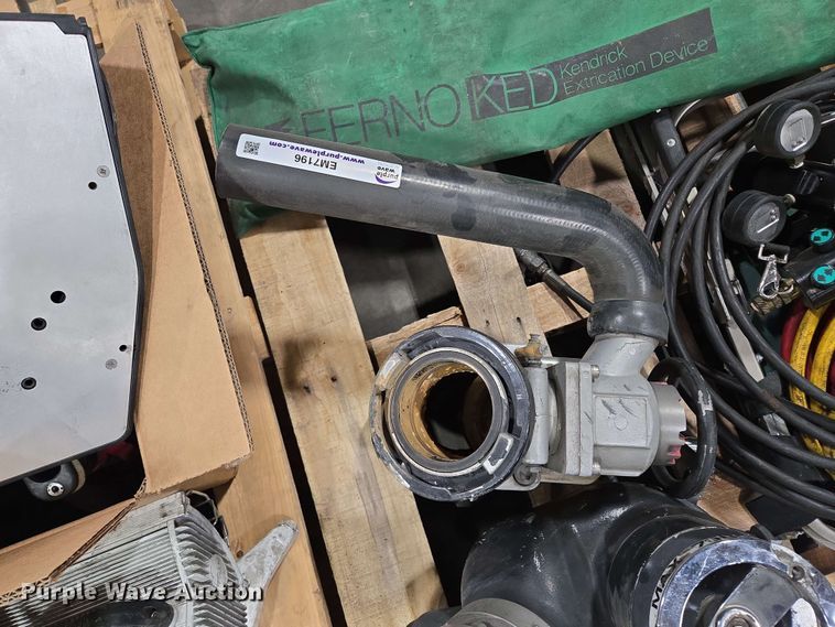 image for item EM7196 Fire fighting equipment 