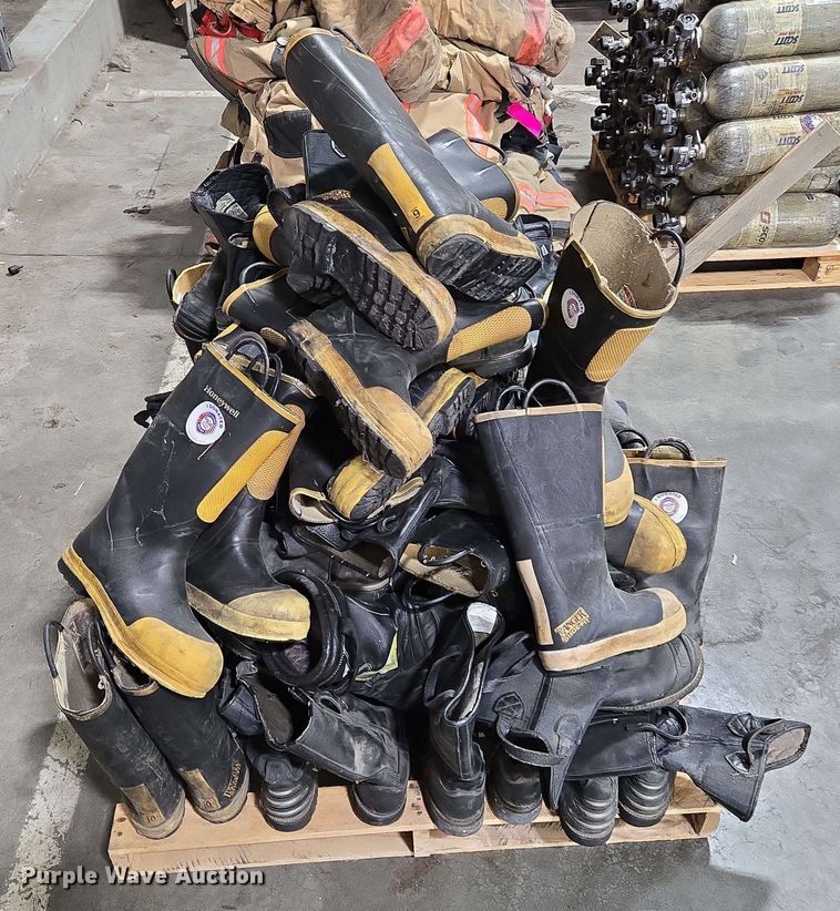 image for item EM7197 Fire fighting equipment