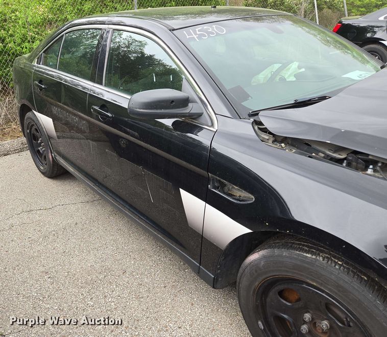 image for item EM7205 2019 Ford  Taurus Police Interceptor 