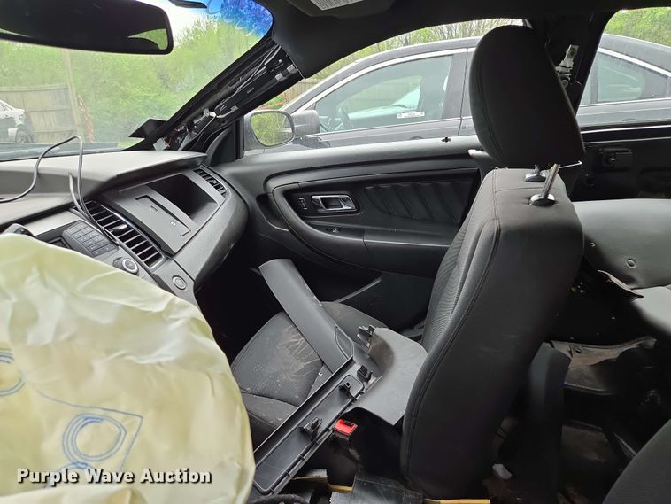 image for item EM7205 2019 Ford  Taurus Police Interceptor 