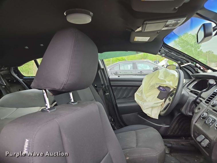 image for item EM7205 2019 Ford  Taurus Police Interceptor 