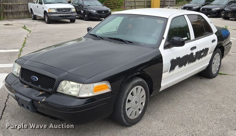 image for item EM7208 2011 Ford  Crown Victoria Police Interceptor 