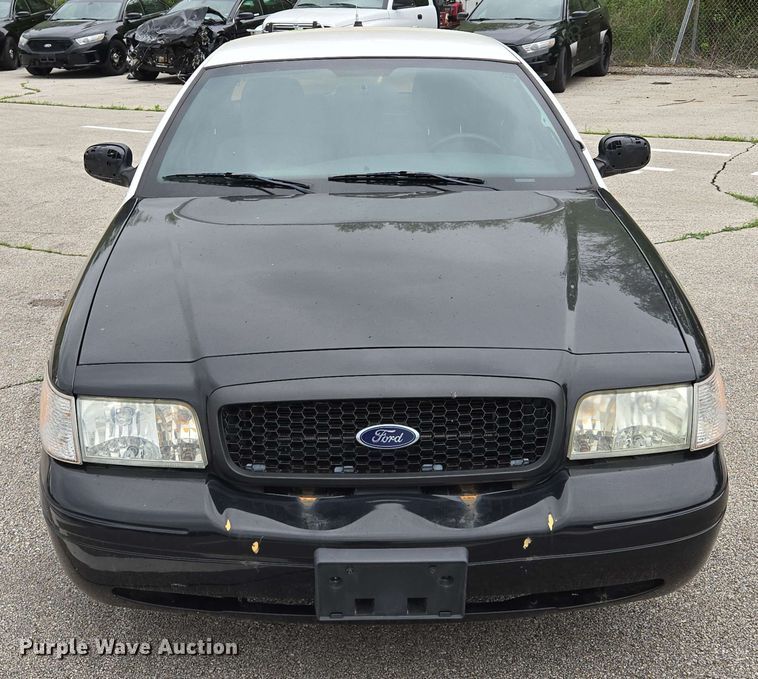 image for item EM7208 2011 Ford  Crown Victoria Police Interceptor 