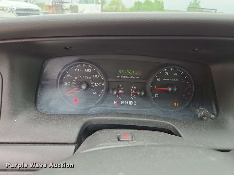 image for item EM7208 2011 Ford  Crown Victoria Police Interceptor 