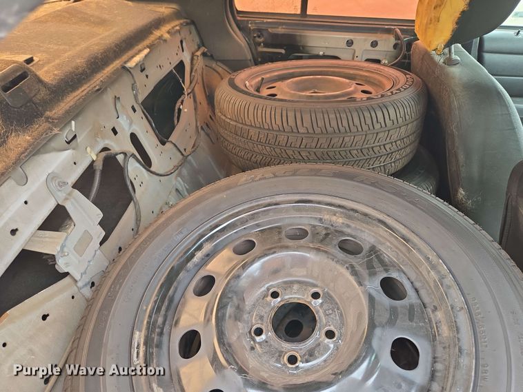 image for item EM7208 2011 Ford  Crown Victoria Police Interceptor 