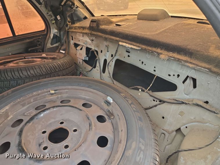 image for item EM7208 2011 Ford  Crown Victoria Police Interceptor 