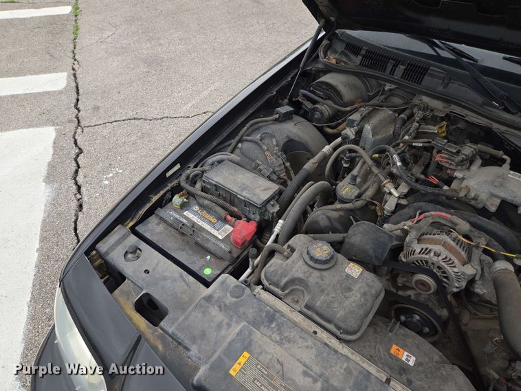 image for item EM7208 2011 Ford  Crown Victoria Police Interceptor 