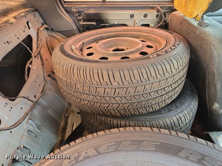 image for item EM7208 2011 Ford  Crown Victoria Police Interceptor 