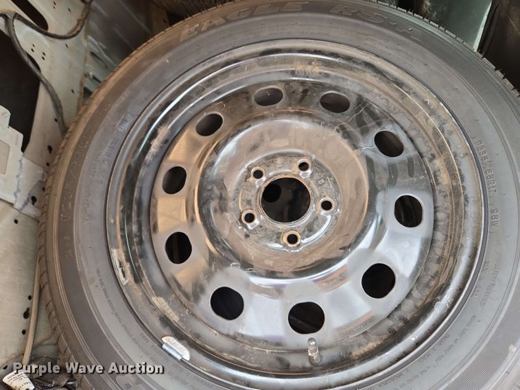 image for item EM7208 2011 Ford  Crown Victoria Police Interceptor 