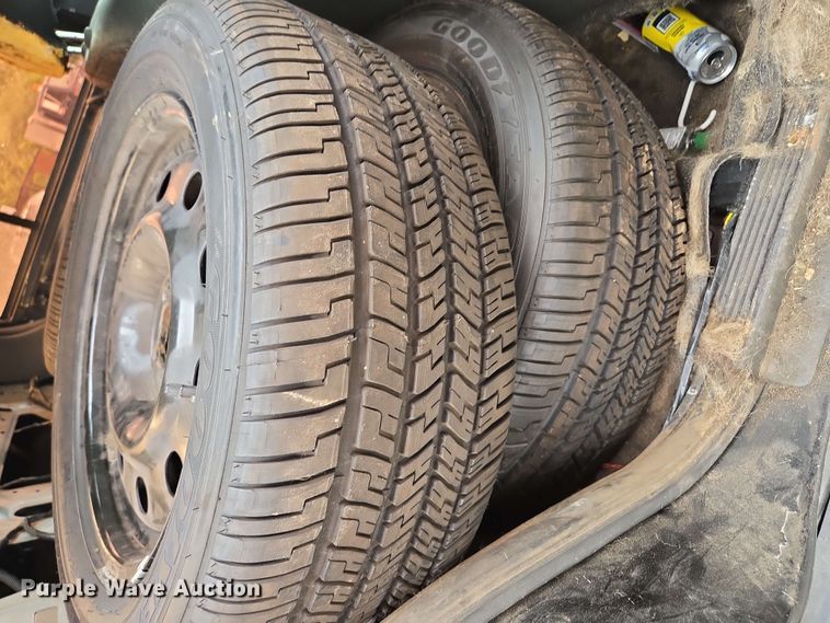 image for item EM7208 2011 Ford  Crown Victoria Police Interceptor 