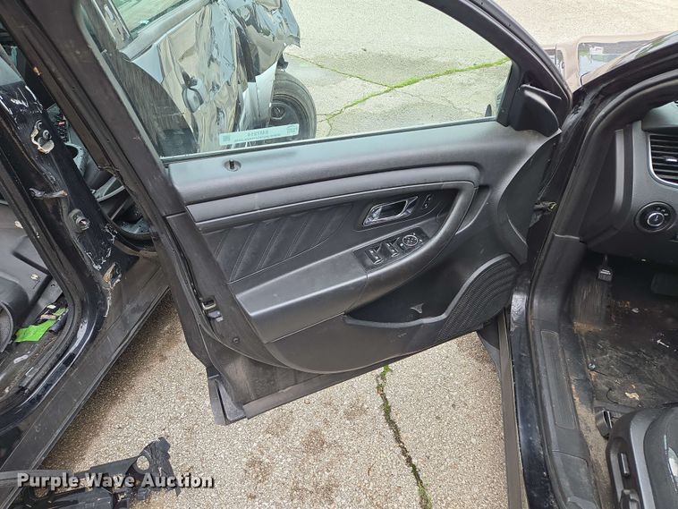 image for item EM7214 2017 Ford  Taurus Police Interceptor 