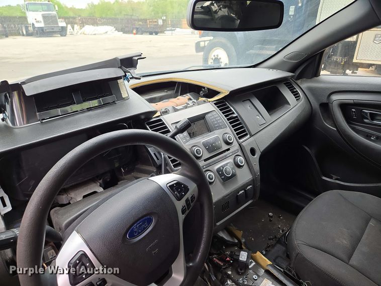 image for item EM7214 2017 Ford  Taurus Police Interceptor 