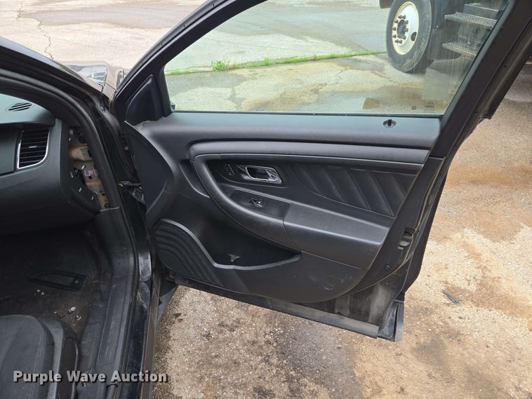 image for item EM7214 2017 Ford  Taurus Police Interceptor 