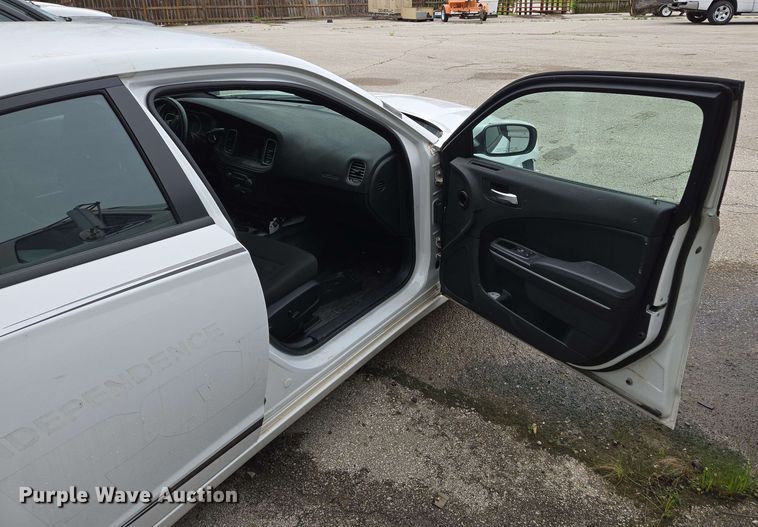 image for item EM7217 2019 Dodge  Charger Police 