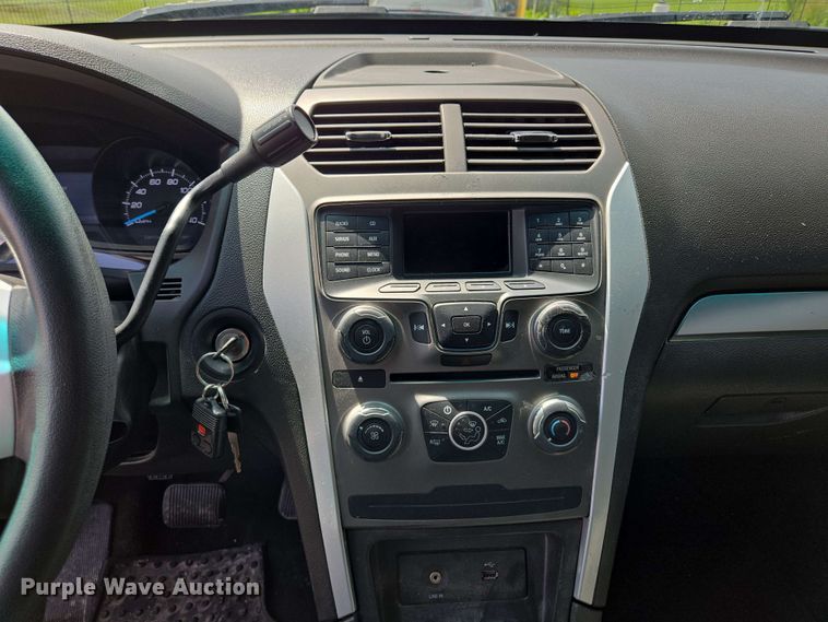 image for item EM7225 2013 Ford  Explorer Police Interceptor SUV