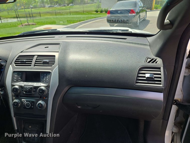 image for item EM7225 2013 Ford  Explorer Police Interceptor SUV