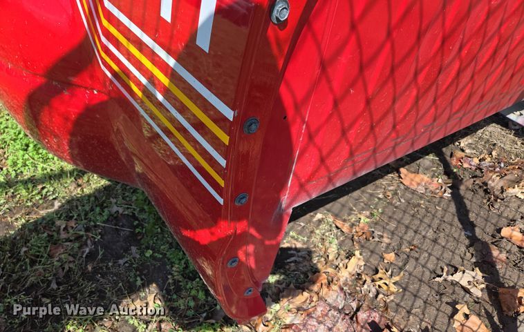 image for item EN3574 Pickup truck bed and camper shell