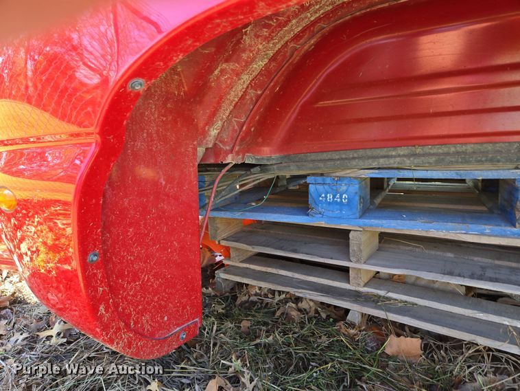 image for item EN3574 Pickup truck bed and camper shell