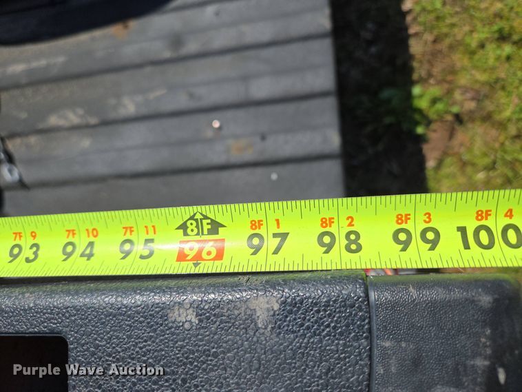 image for item EN3574 Pickup truck bed and camper shell