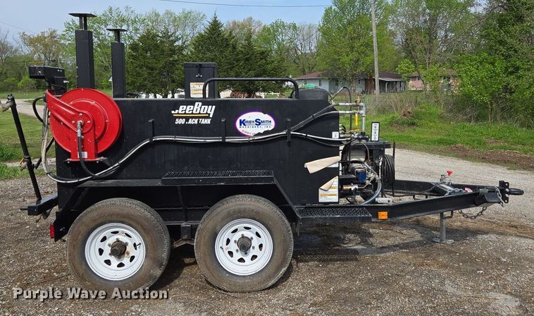 image for item EN3653 2018 LeeBoy 500 Tack Tank asphalt distributor trailer