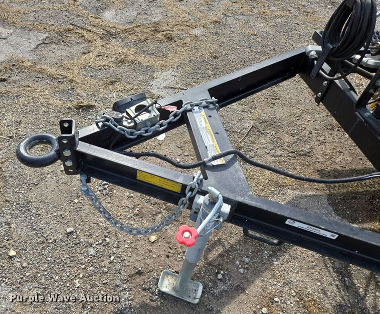 image for item EN3653 2018 LeeBoy 500 Tack Tank asphalt distributor trailer