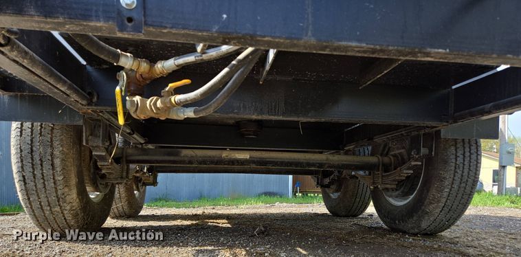 image for item EN3653 2018 LeeBoy 500 Tack Tank asphalt distributor trailer