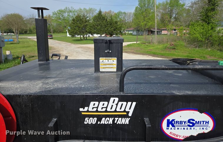 image for item EN3653 2018 LeeBoy 500 Tack Tank asphalt distributor trailer